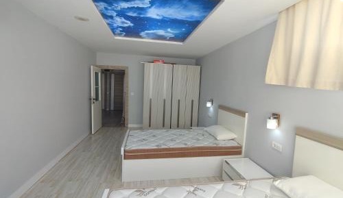 Room #1276187903