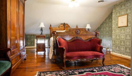 Triple Room with Private Bathroom