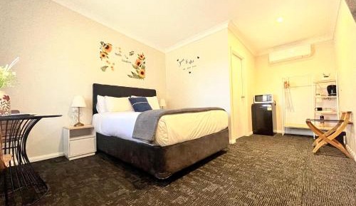 Queen Room