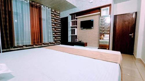 King Room with Mountain View