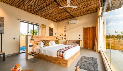 Double Room with Pool View