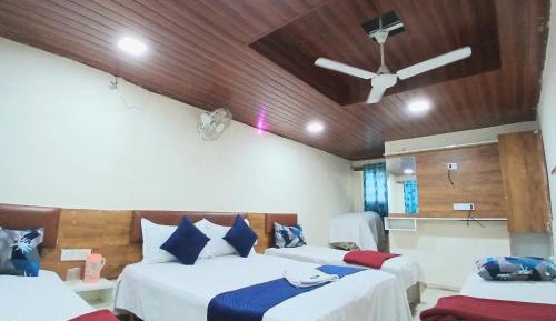 Deluxe Family Room