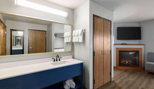 Superior King Studio Suite