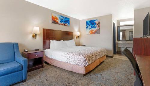 King Room - Disability Access - Non-Smoking