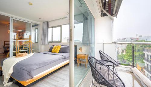 Apartment with Balcony