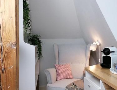 Room #1369132701