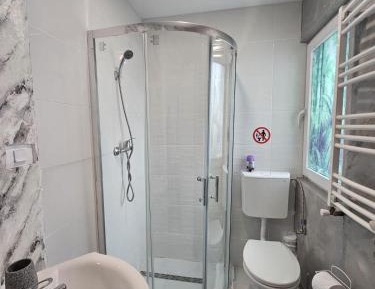 Room #1276210402