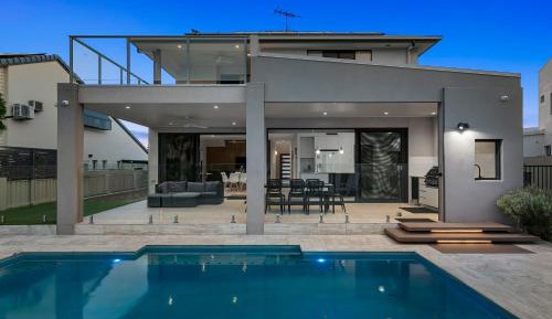 Four-Bedroom Holiday Home