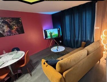 Apartment - Split Level