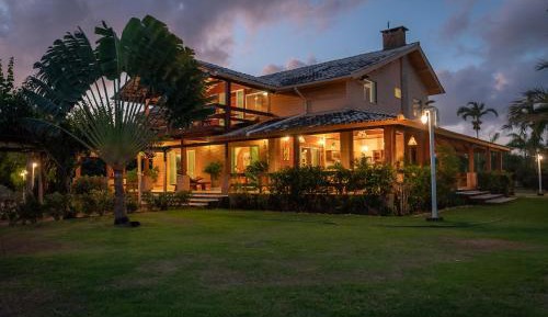 Four-Bedroom Holiday Home
