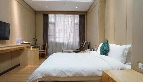 Business King Room