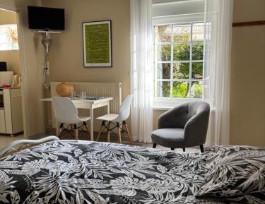 Studio Twin Beds