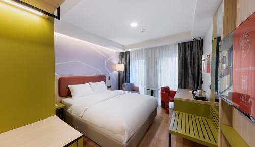 Standard King Room