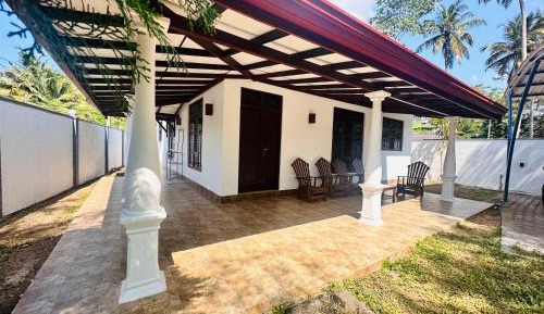 Villa with Garden View