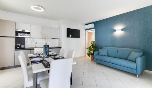 Two-Bedroom Apartment with Garden