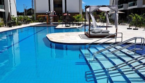 Apartment with Pool View 