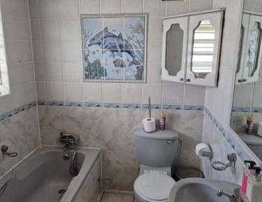 Family Room with Side Sea View