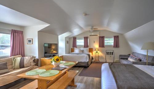 Deluxe Family Suite
