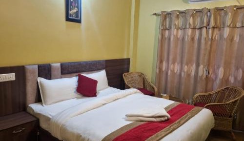 Deluxe Queen Room