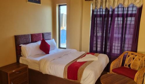 Standard Single Room with Shared Bathroom