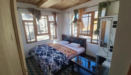 Double Room with Mountain View