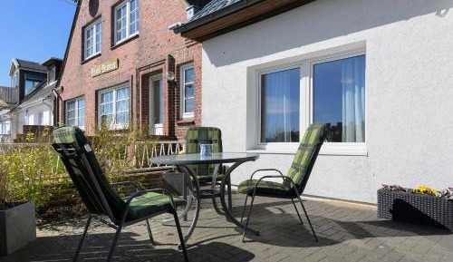 Superior One-Bedroom Apartment