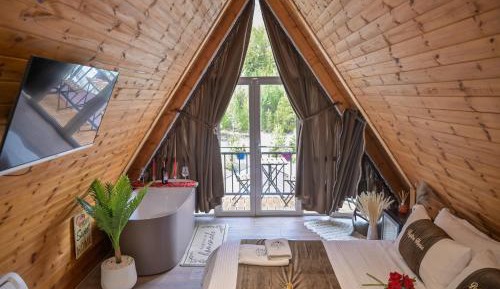 Suite with River View