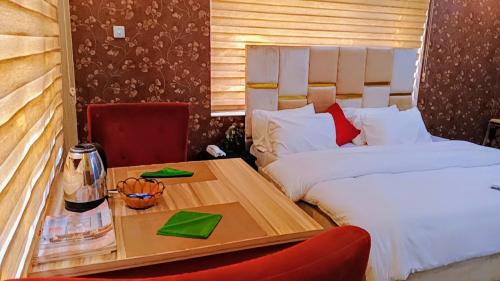 Large Single Room