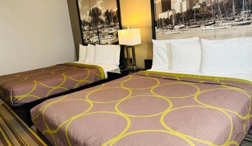  Standard Queen Room with Two Queen Beds - Non-Smoking