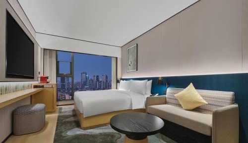 Deluxe King Room - High Floor