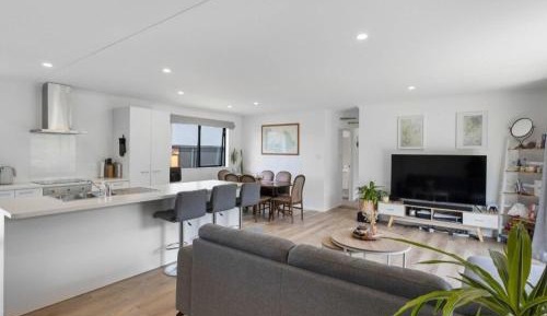 Three-Bedroom Holiday Home 