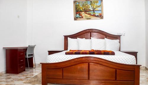 Standard Queen Room