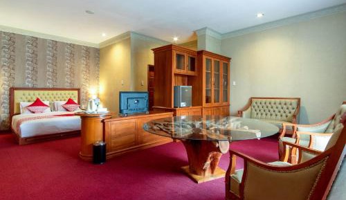 Deluxe Suite