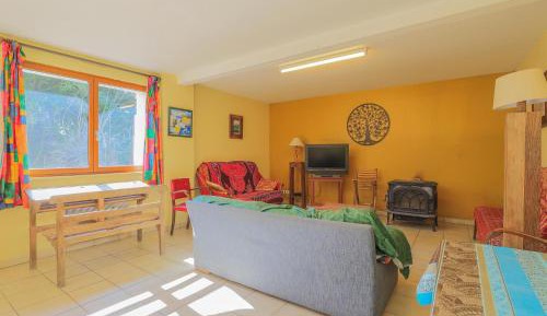 Three-Bedroom Holiday Home 