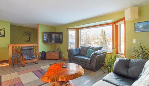 Two-Bedroom Apartment with Garden View