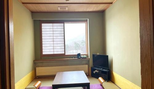 Japanese-Style Room
