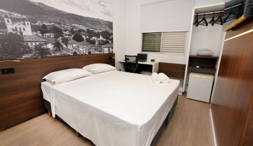 One-Bedroom Premier Apartment