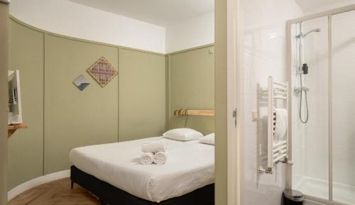 Double Room No Window
