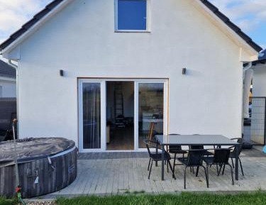 One-Bedroom Apartment with Garden