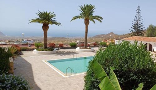 Two-Bedroom Apartment with Balcony and Sea View