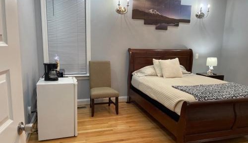 Deluxe Queen Room