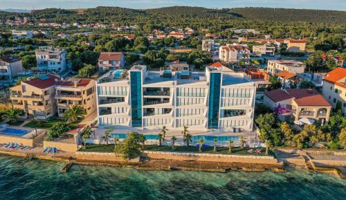 Superior Four-Bedroom Apartment with Terrace and Sea View