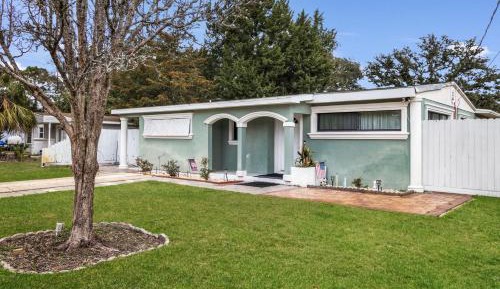 Four-Bedroom Holiday Home