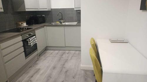 Deluxe One-Bedroom Apartment with City View
