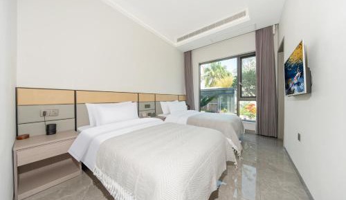 Deluxe Double or Twin Room with Garden View