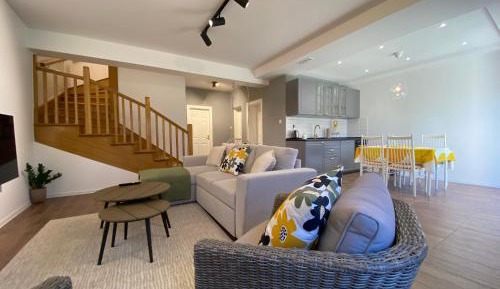 One-Bedroom Apartment with Garden View