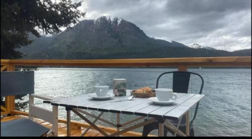 Bungalow - Water Front 