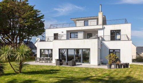 Villa with Sea View