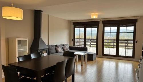 Three-Bedroom Apartment (8 Adults)