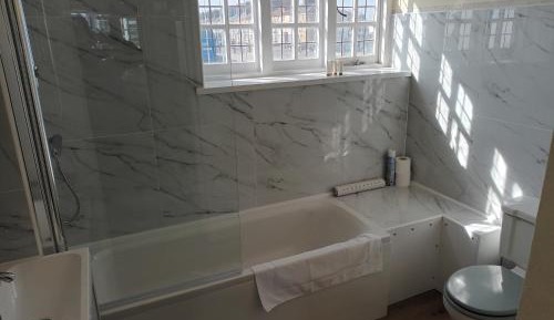 Twin Room with Bathroom